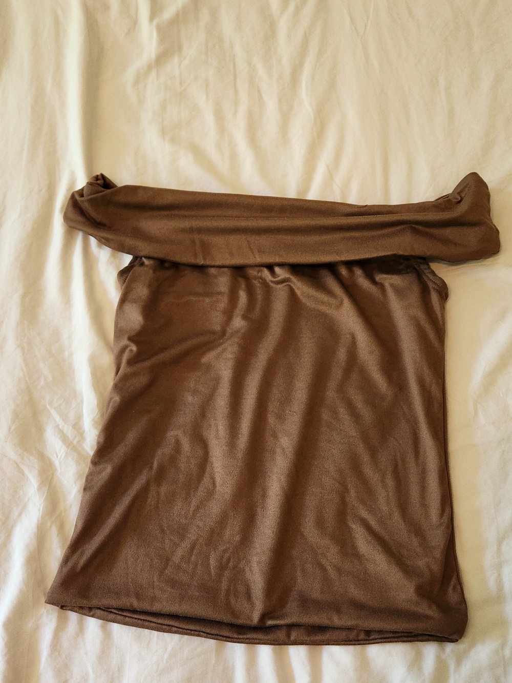 Antistar Off-Shoulder Tube Top in Brown